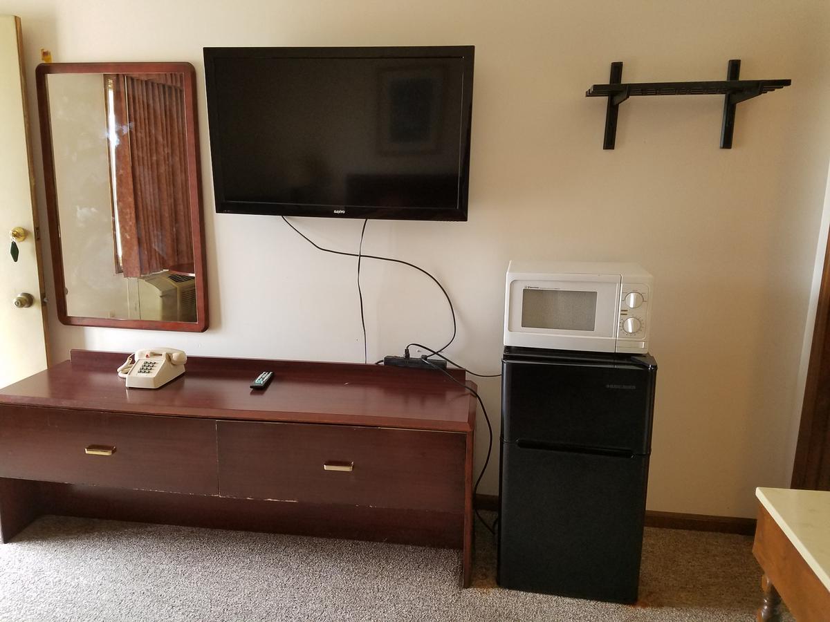 Midwest Inn Paoli Екстериор снимка