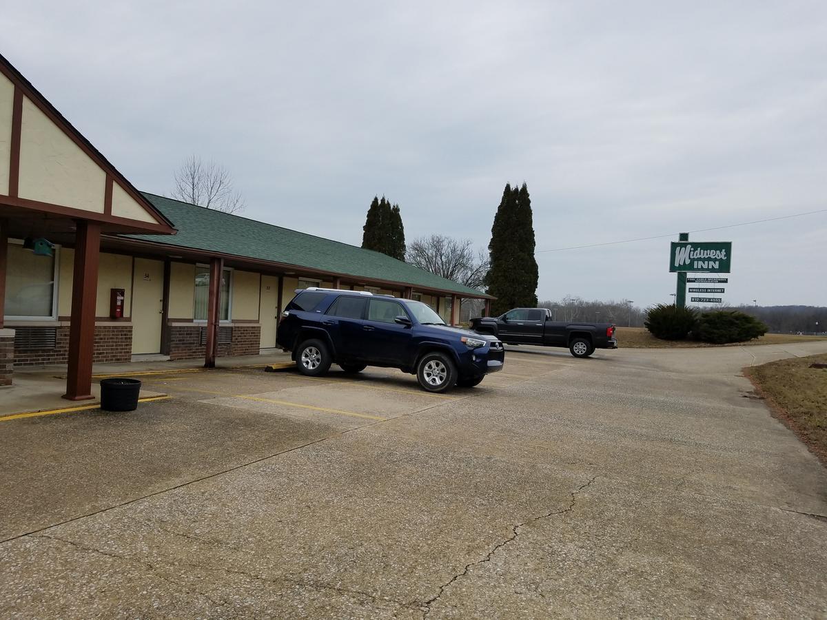 Midwest Inn Paoli Екстериор снимка